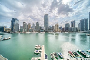 Marina - Elegant 2BR at Beauport XI Dubai Marina by Deluxe Holiday Homes (Dubai)