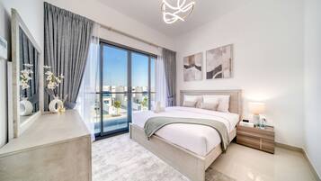 4 Schlafzimmer, Zimmersafe, Bügeleisen/Bügelbrett, kostenloses WLAN