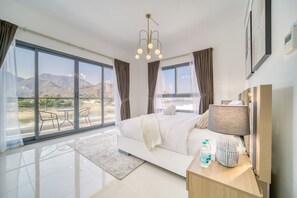 4 soverom, safe på rommet, strykejern/-brett og wi-fi (inkludert)