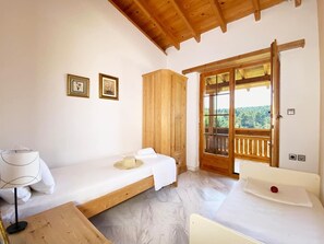 3 bedrooms, iron/ironing board, travel cot, WiFi - Sani Olive Stone Gem - The Ultimate Summer Getaway (Sani)