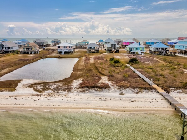 On the beach - Bayfront Beach House with Sandy Beach, screen porch and direct Bay view - Casa N (Dauphin Island)