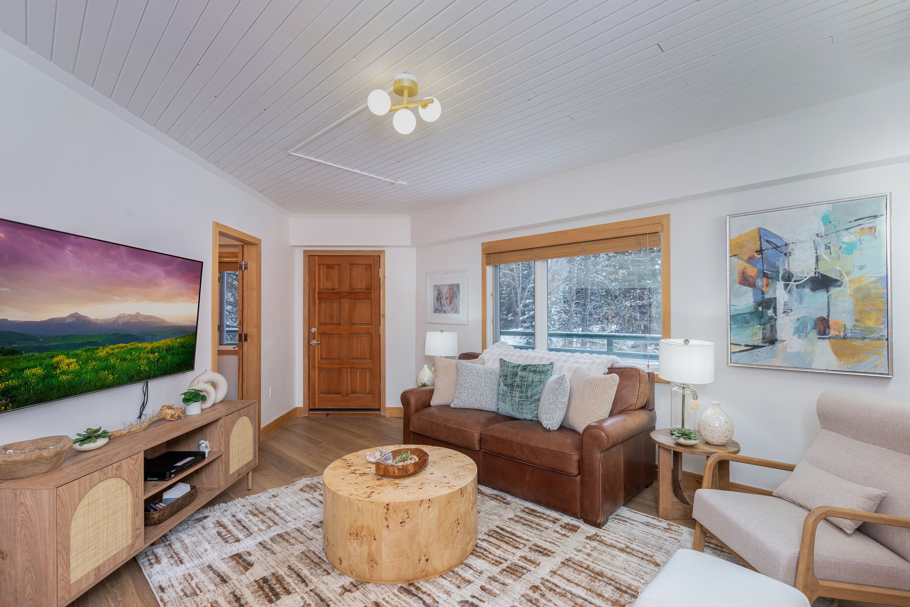 ICE HOUSE 203 by Exceptional Stays