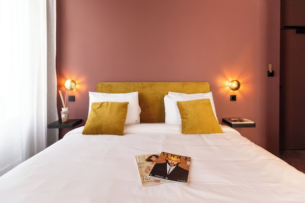 Minibar, rideaux occultants, fer et planche Ă repasser, Wi-Fi gratuit