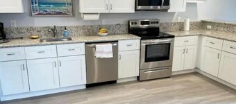 2 bedrooms 1 bath first floor condo on Anastasia Island. Minutes from beach.