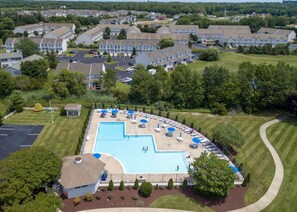 Pool - 3 BR TOWNHOUSE- GORGEOUS POOL + Tennis -38172 Beachwood Ct, Bethany Beach, DE (Frankford)