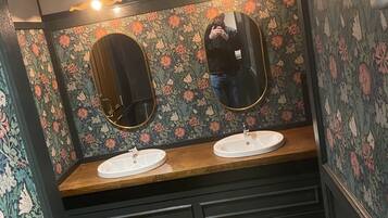 Towels, toilet paper