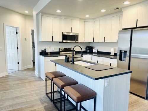 Sharp Mesa Oasis by Mesquite Vacation Rentals with Private Balcony, Community Pool Access and $510 in free daily activities