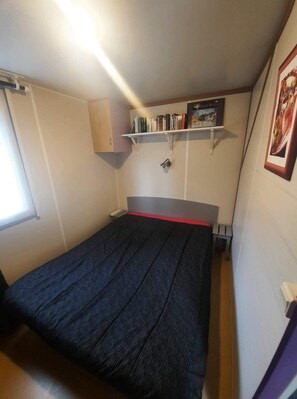 2 bedrooms, iron/ironing board, travel crib, free WiFi