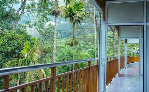 Misty Bush Munnar - Deluxe Double Room
