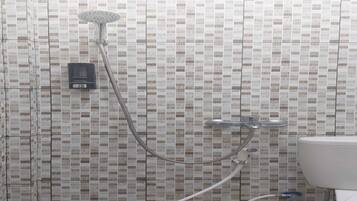 Suite Standard | Bagno | Doccia, asciugamani