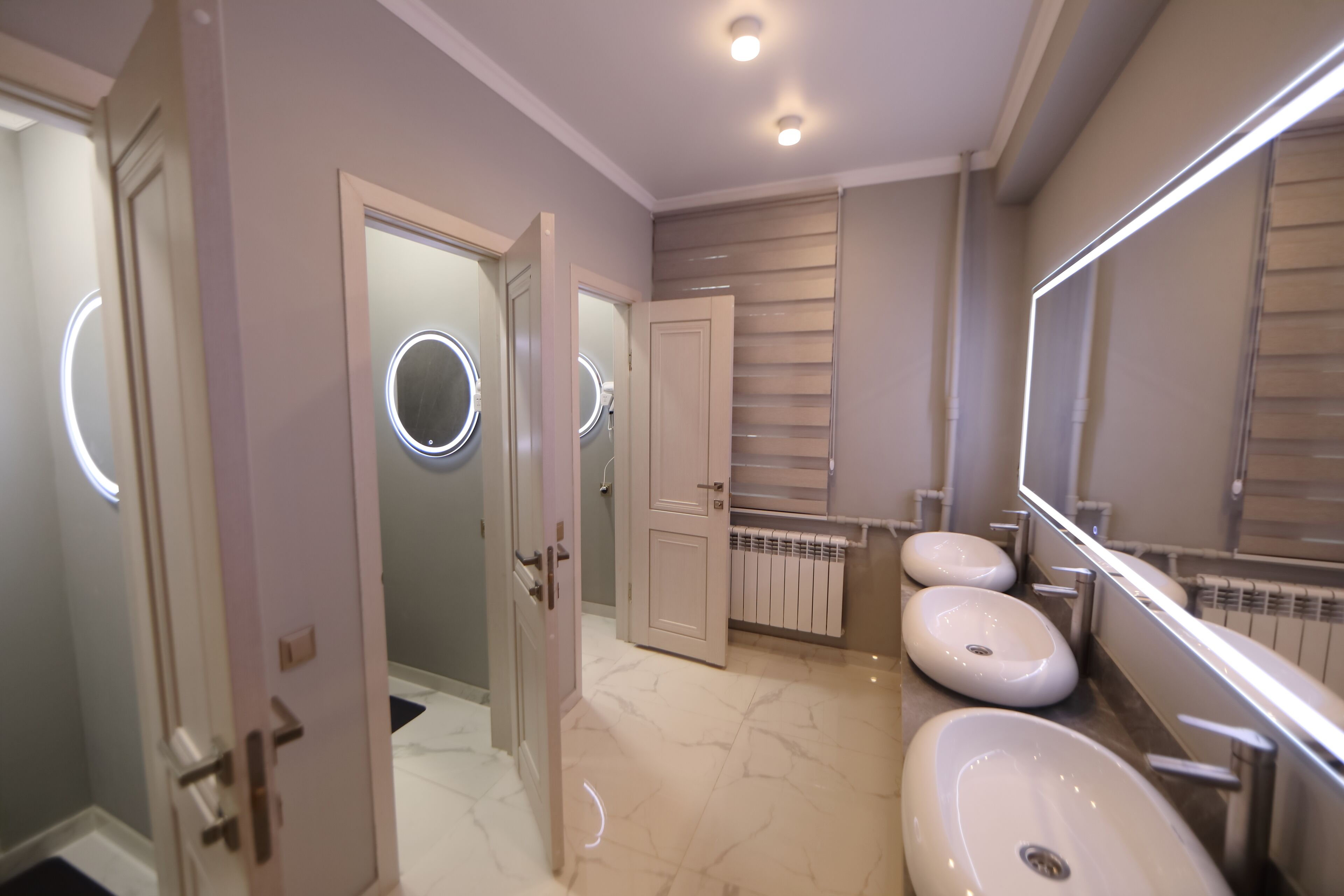 Rainfall showerhead, designer toiletries, hair dryer, slippers