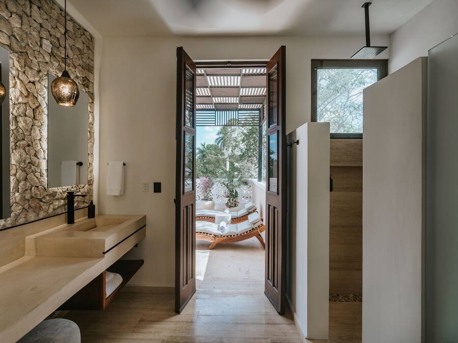 Royal studio suite, 1 kingsize bed | Badkamer | Gratis toiletartikelen, een haardroger, badjassen, pantoffels