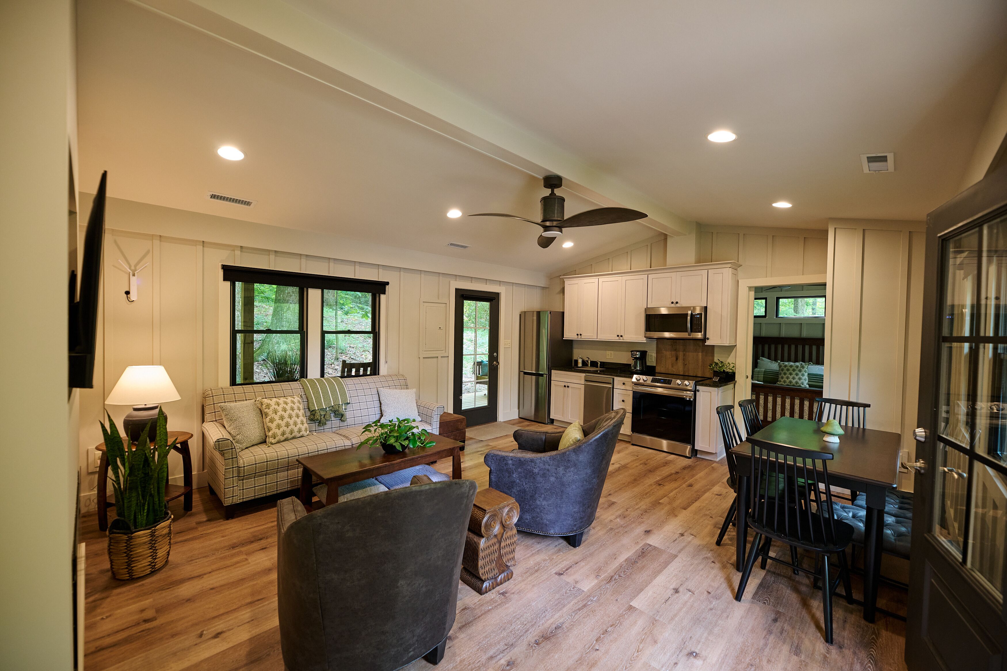 Family Cabin | Living area