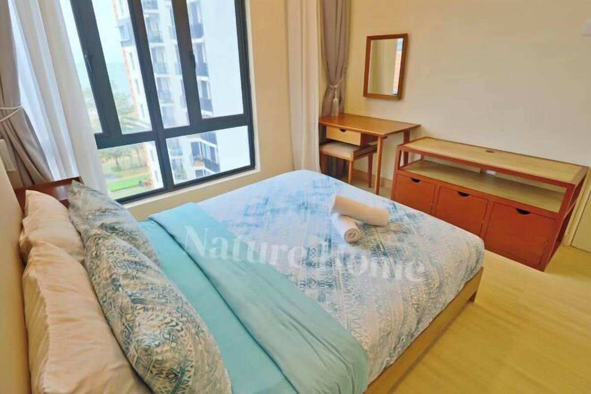 1 bedroom, individually furnished, desk, iron/ironing board