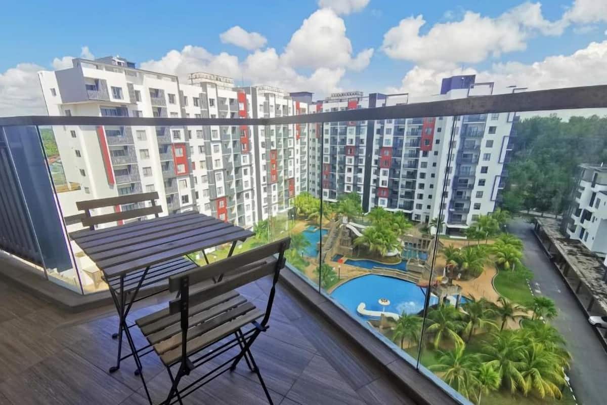 Design Apartment, 1 Bedroom, Sea View | 1 bedroom, individually furnished, desk, iron/ironing board