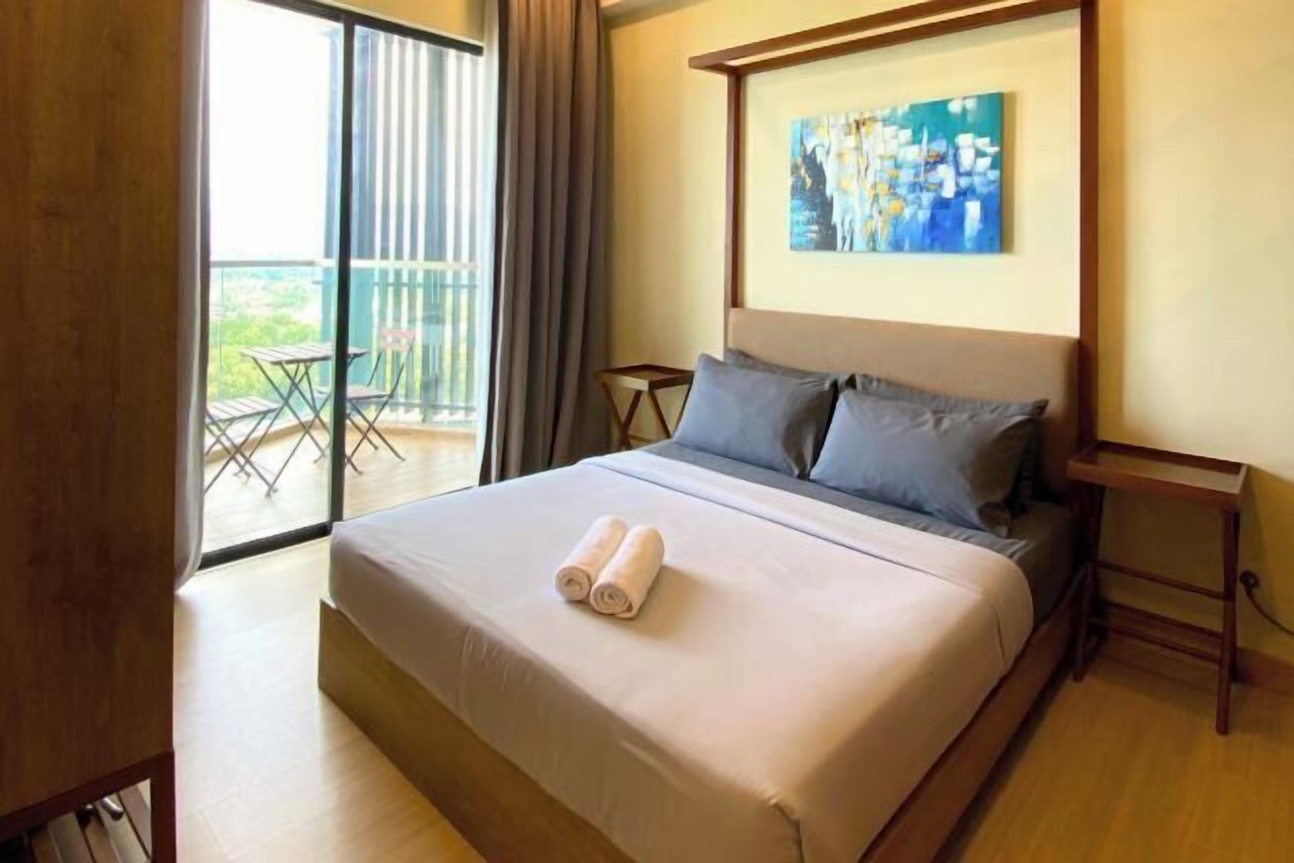 Individually furnished, desk, iron/ironing board, free WiFi