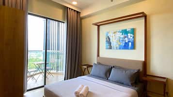 Individually furnished, desk, iron/ironing board, free WiFi