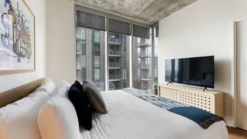 Luxury Condo | 1 bedroom, free WiFi, bed sheets