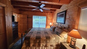 2 soverom, strykejern/-brett, wi-fi og sengetøy