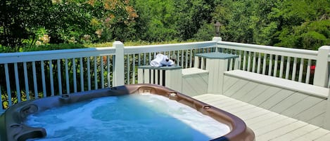 Baignoire à remous extérieure