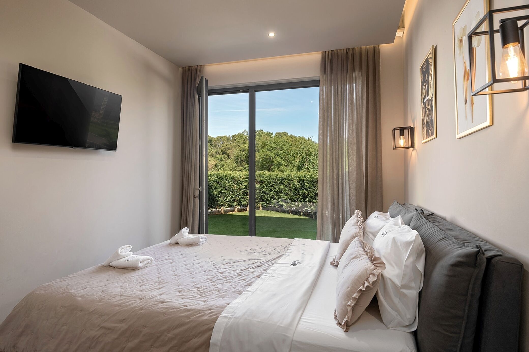 2 bedrooms, internet