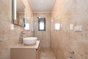 Shower, bidet - Villa Esmeralda One (Istria - Novigrad) (Novigrad)