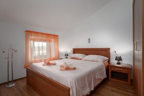 3 bedrooms, internet