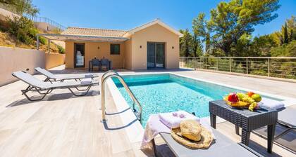 Villa Sia - Two Bedroom Villa, Sleeps 4