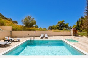 Pool - Villa Gerasmia - Three Bedroom Villa, Sleeps 5 (Ionian Islands)