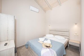 2 dormitoris, planxa i posts de planxar, wifi i roba de llit 