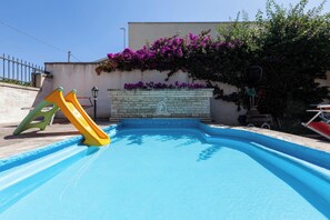 Seasonal outdoor pool - Villa Erika with private pool and garden (Lecce)