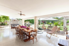 Outdoor dining - Villa Erika with private pool and garden (Lecce)