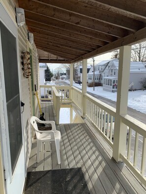 Terrace/patio - Ocean view 2 bedroom apartment (Old Orchard Beach)