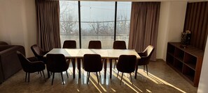 Dining room - Apple Woods (Manali)
