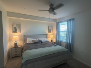 2 多间卧室、熨斗/熨衣板、免费 WiFi、床单