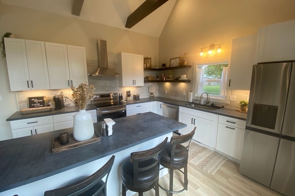 Microondas, horno, placa de cocina, lavavajillas