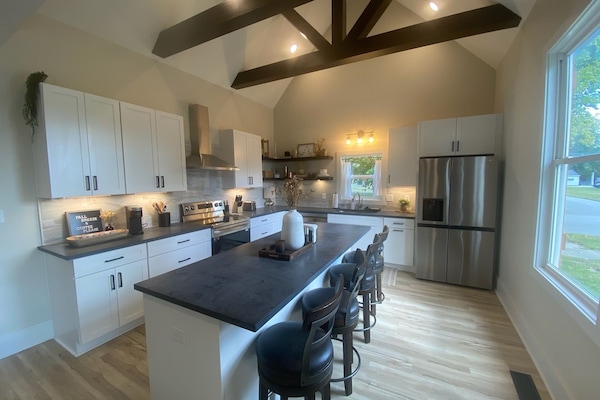 Microondas, horno, parrilla de estufa y lavavajillas