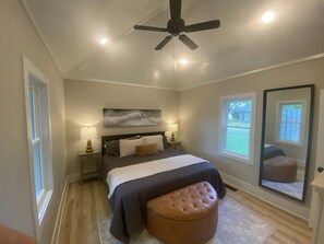 6 makuuhuonetta, silitysrauta/-lauta, vauvan matkasänky, Wi-Fi