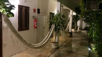 Standard Room, 1 Bedroom | Living area | 32-inch flat-screen TV with digital channels