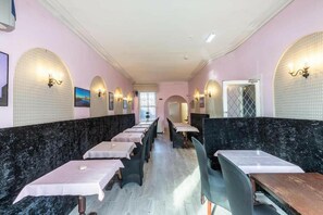 Restaurant - Pier Walk Hotel (Blackpool)
