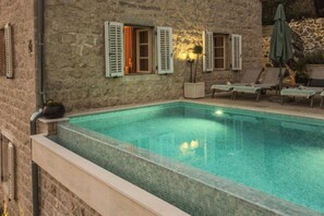 Piscina stagionale all'aperto