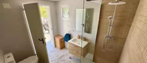 Hair dryer, towels