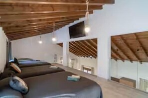 3 chambres, fer et planche à repasser, Wi-Fi, literie fournie