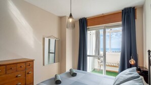Room - Breakfast with views, parking, terrace and pool (La Cala del Moral)