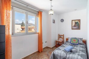2 Schlafzimmer, Bügeleisen/Bügelbrett, Reisekinderbett, WLAN