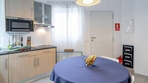 Private kitchen - Design loft close to beach in the core of El Palo (Málaga)