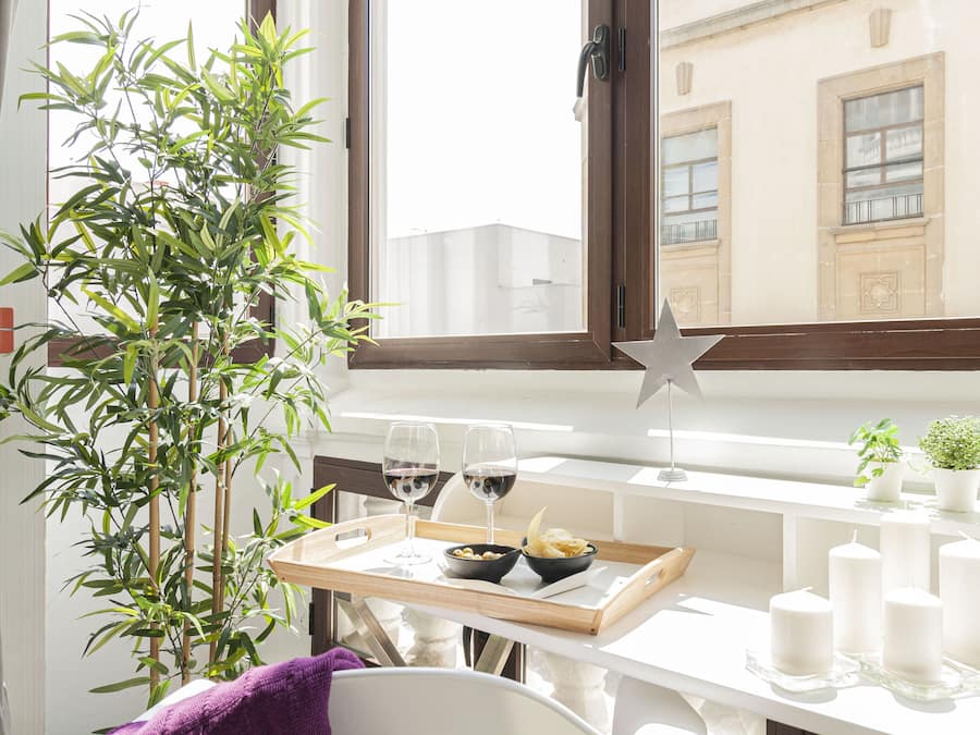 Quarto casal superior | Cofres nos quartos, individualmente decorados