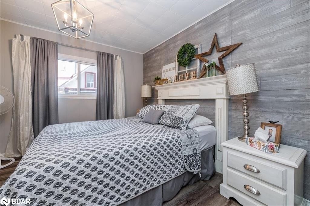 3 bedrooms, desk, WiFi