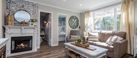 TV connectée, cheminée