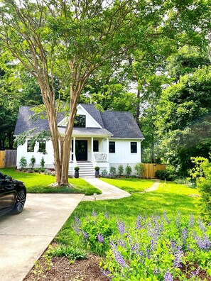 Exterior - Winter Availability in Annapolis, Pristine 1B/1B Apt, Extended Stays Welcome. (Annapolis)